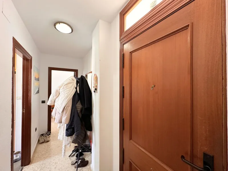 Apartment - Top Floor Apartment в продаже в Málaga, Málaga. В доме 2 спален и 1 ванных комнат. Площадь дома 79 м²