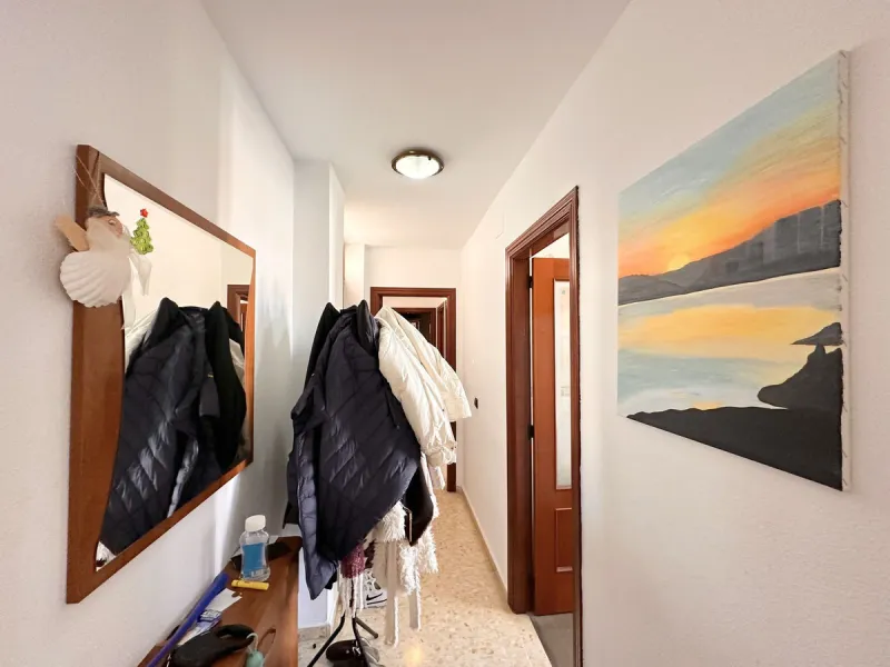 Apartment - Top Floor Apartment в продаже в Málaga, Málaga. В доме 2 спален и 1 ванных комнат. Площадь дома 79 м²