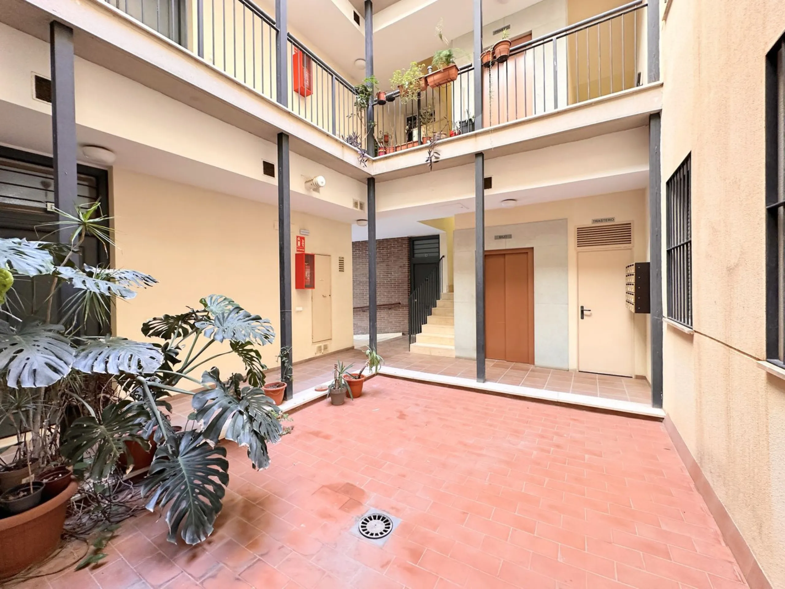 Apartment - Top Floor Apartment в продаже в Málaga, Málaga. В доме 2 спален и 1 ванных комнат. Площадь дома 79 м²
