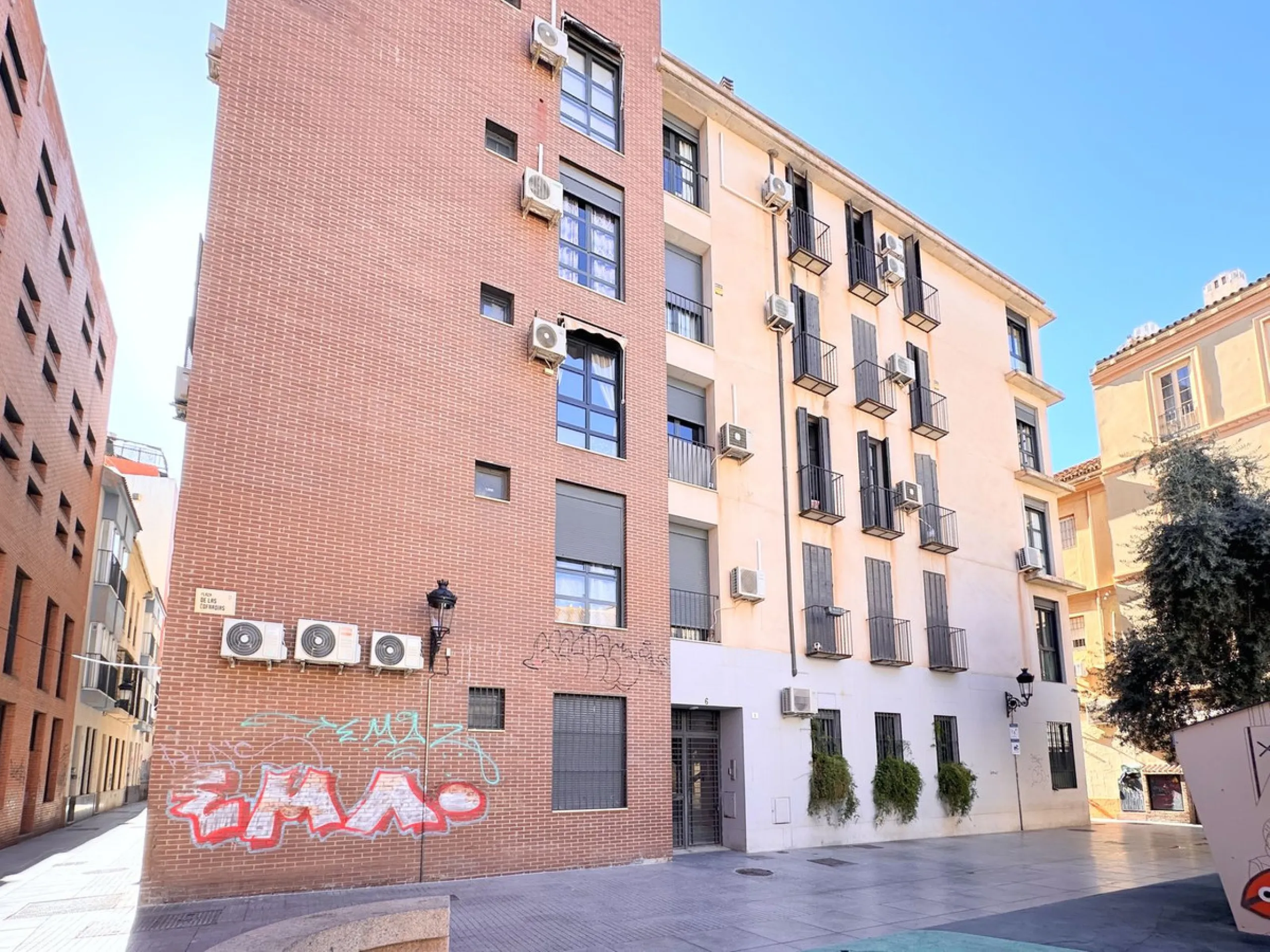 Apartment - Top Floor Apartment в продаже в Málaga, Málaga. В доме 2 спален и 1 ванных комнат. Площадь дома 79 м²