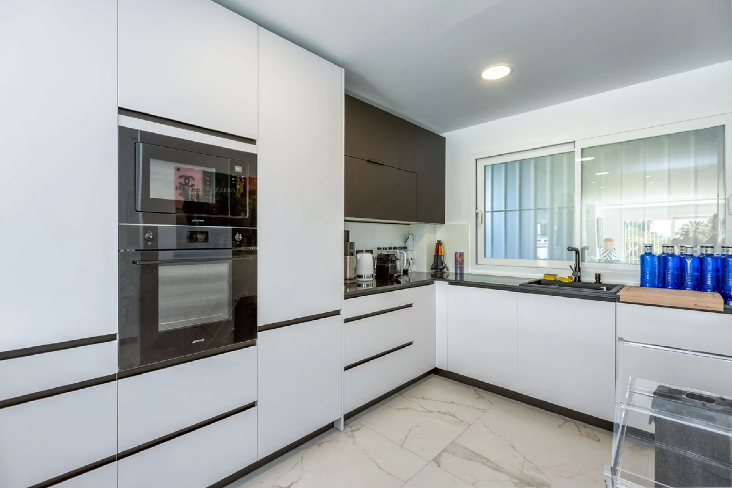 Must see Garden Apartment for Sale in Aloha, Aloha Gardens, Nueva Andalucia, with garden and pool views.