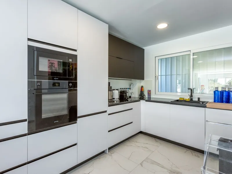 Must see Garden Apartment for Sale in Aloha, Aloha Gardens, Nueva Andalucia, with garden and pool views.