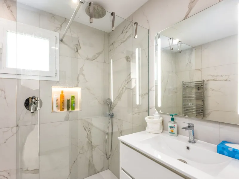 Must see Garden Apartment for Sale in Aloha, Aloha Gardens, Nueva Andalucia, with garden and pool views.