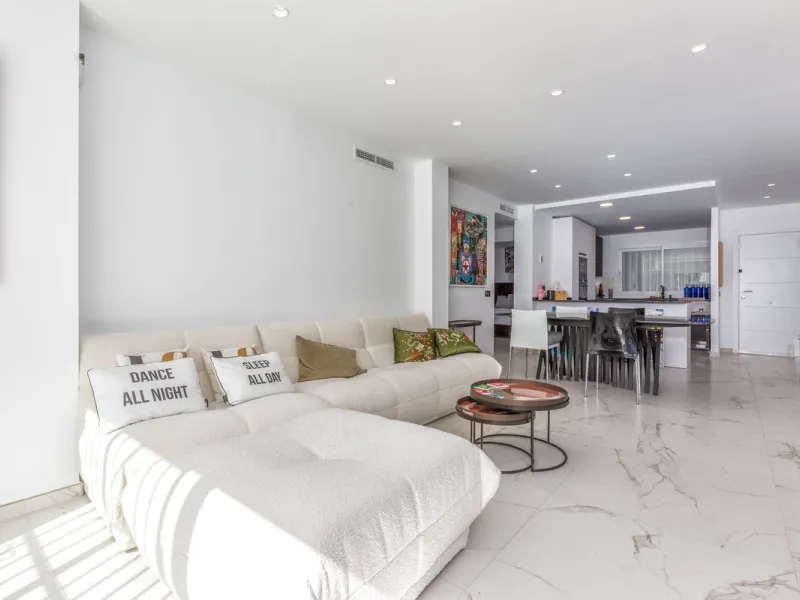 Must see Garden Apartment for Sale in Aloha, Aloha Gardens, Nueva Andalucia, with garden and pool views.