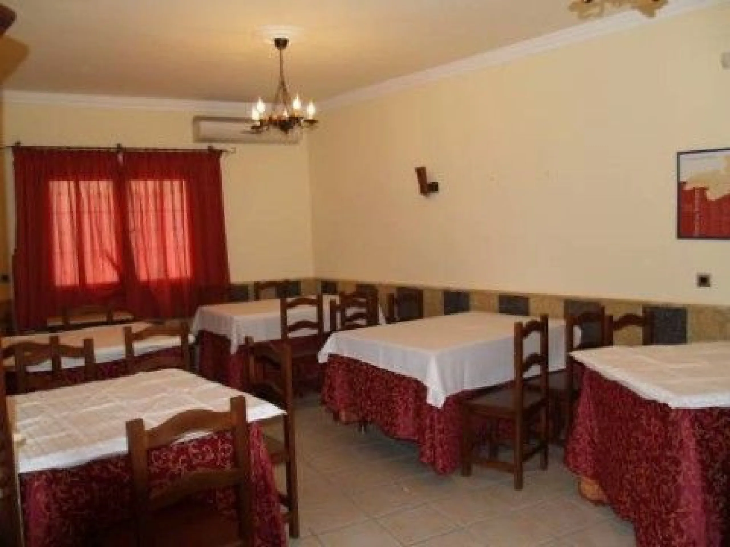 Ресторан в центре Torre del Mar, кухня, мебель, лицензии на открытие -СОКРАЩЕНО-