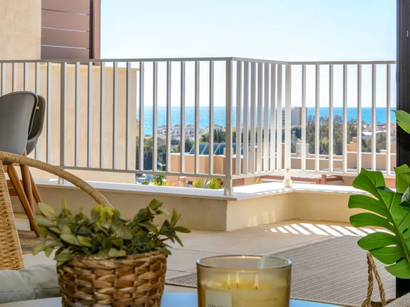 Exclusive modern apartment in Azalea Jardinana in La Cala with panoramic views of the sea and the whole of La Cala.