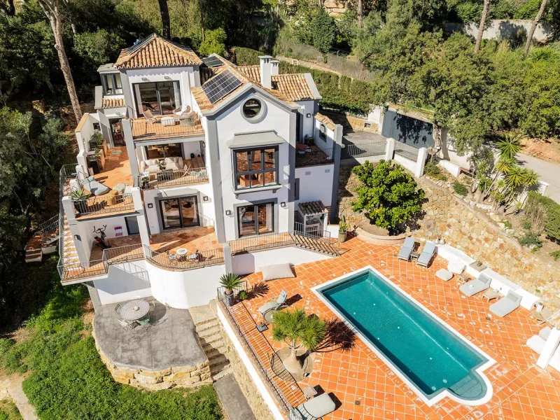 Exquisite Andalusian 4 bed luxury villa with lots of personality for sale in El Madroñal, Benahavis