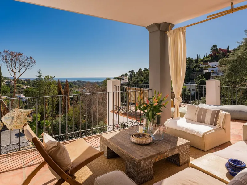 Exquisite Andalusian 4 bed luxury villa with lots of personality for sale in El Madroñal, Benahavis
