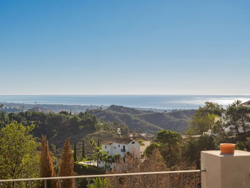Exquisite Andalusian 4 bed luxury villa with lots of personality for sale in El Madroñal, Benahavis