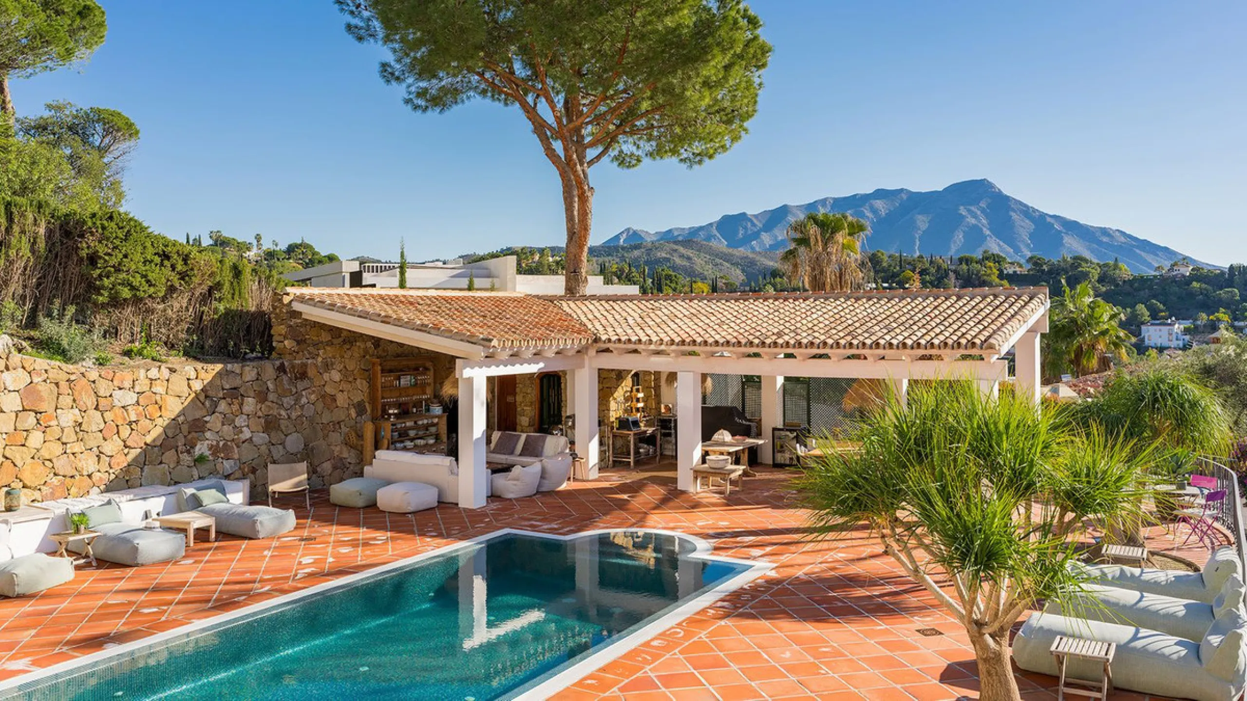 Exquisite Andalusian 4 bed luxury villa with lots of personality for sale in El Madroñal, Benahavis