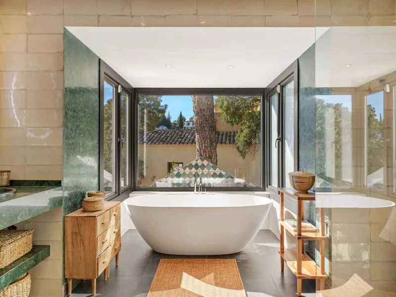 Exquisite Andalusian 4 bed luxury villa with lots of personality for sale in El Madroñal, Benahavis