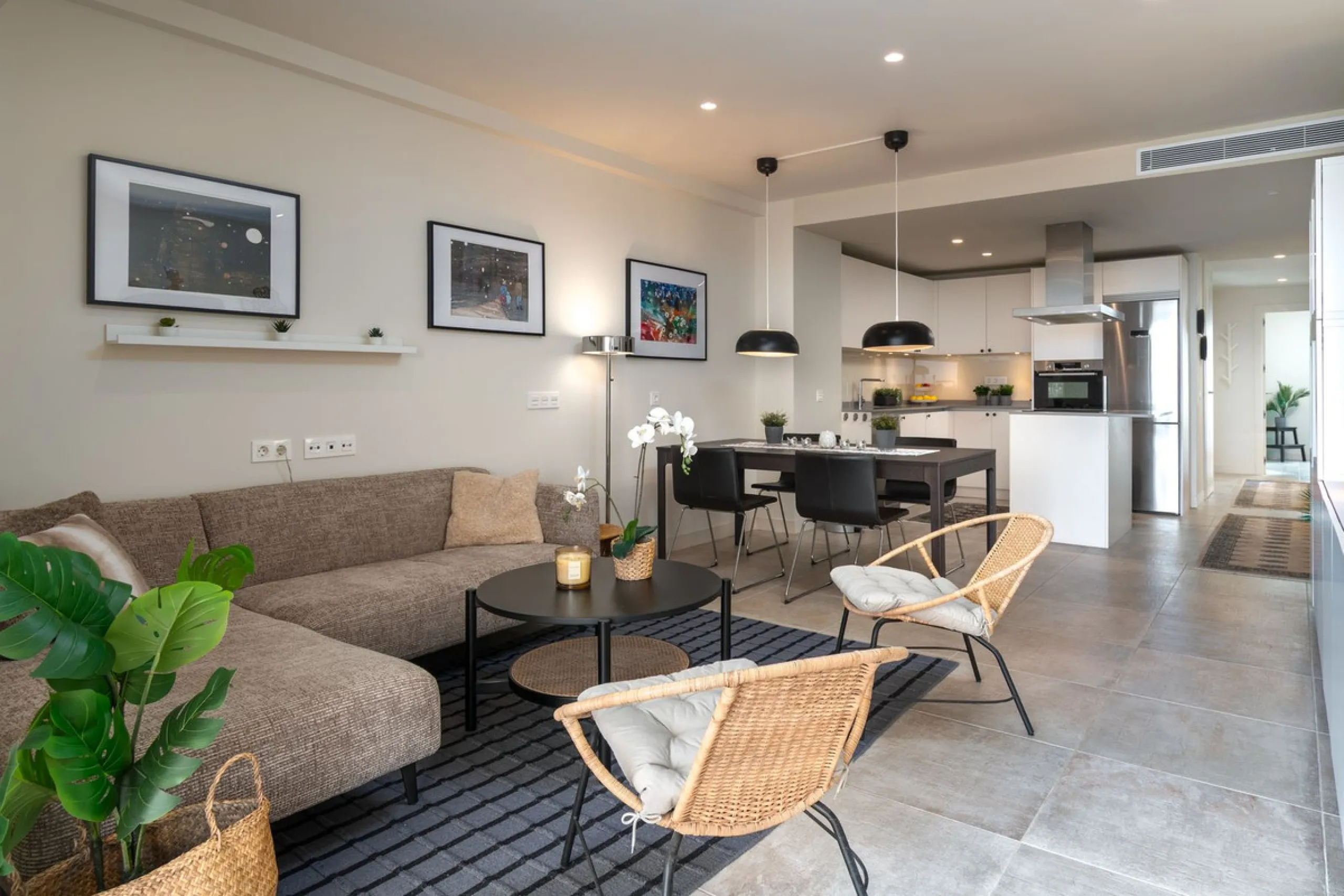 Exclusive modern apartment in Azalea Jardinana in La Cala with panoramic views of the sea and the whole of La Cala.