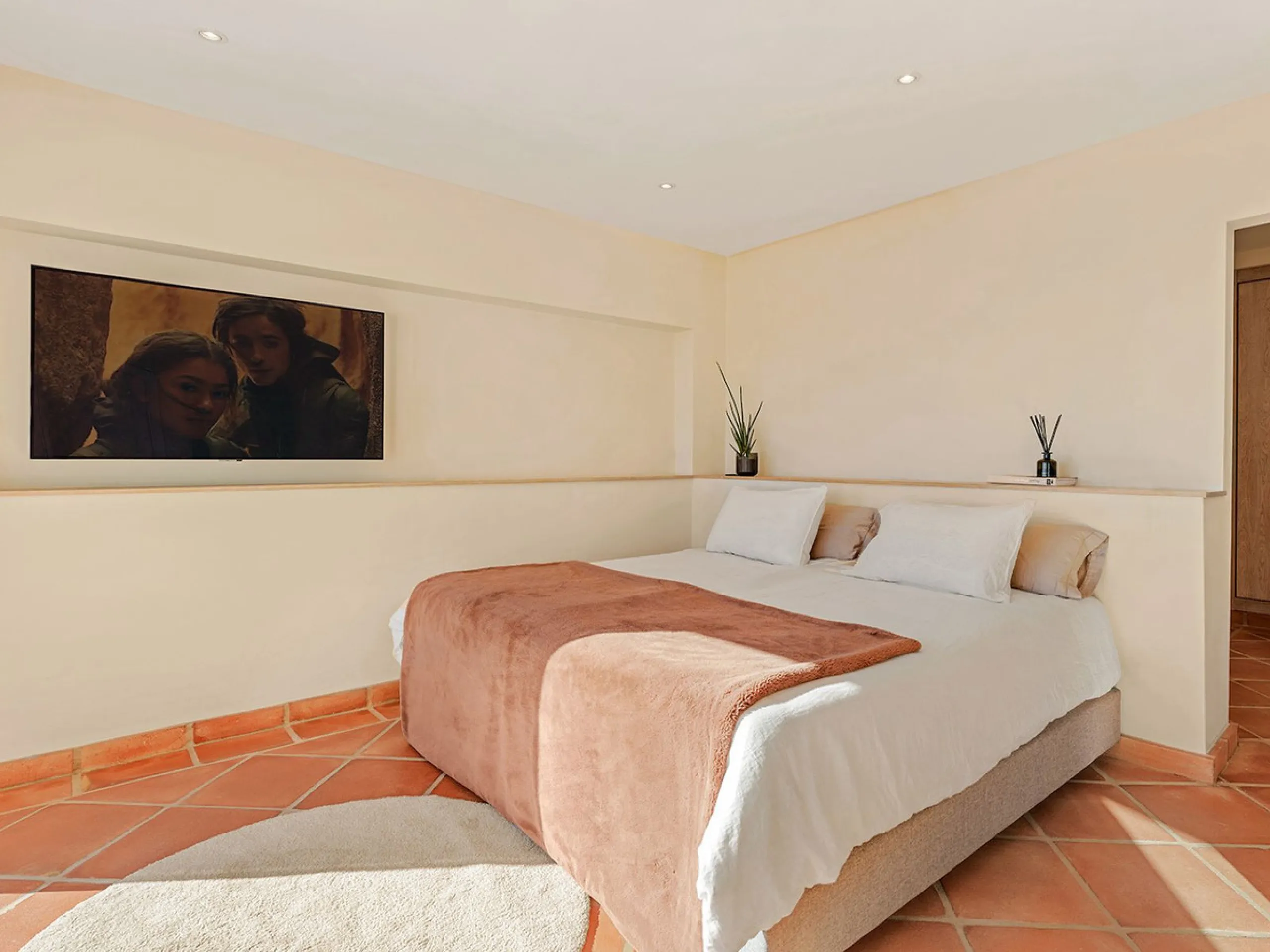Exquisite Andalusian 4 bed luxury villa with lots of personality for sale in El Madroñal, Benahavis