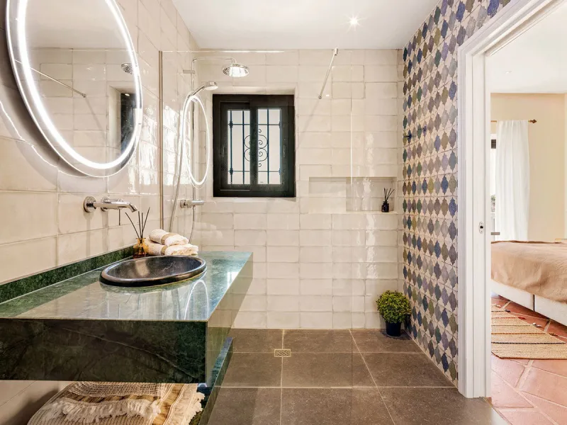 Exquisite Andalusian 4 bed luxury villa with lots of personality for sale in El Madroñal, Benahavis