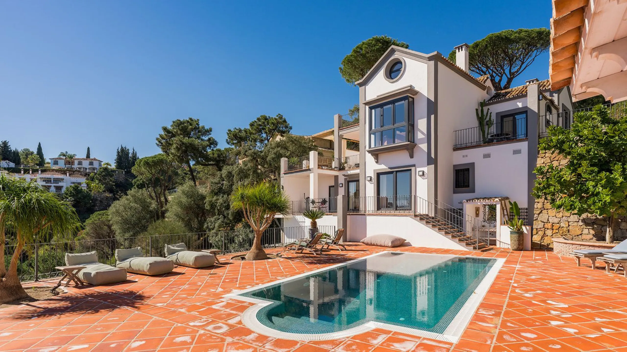 Exquisite Andalusian 4 bed luxury villa with lots of personality for sale in El Madroñal, Benahavis