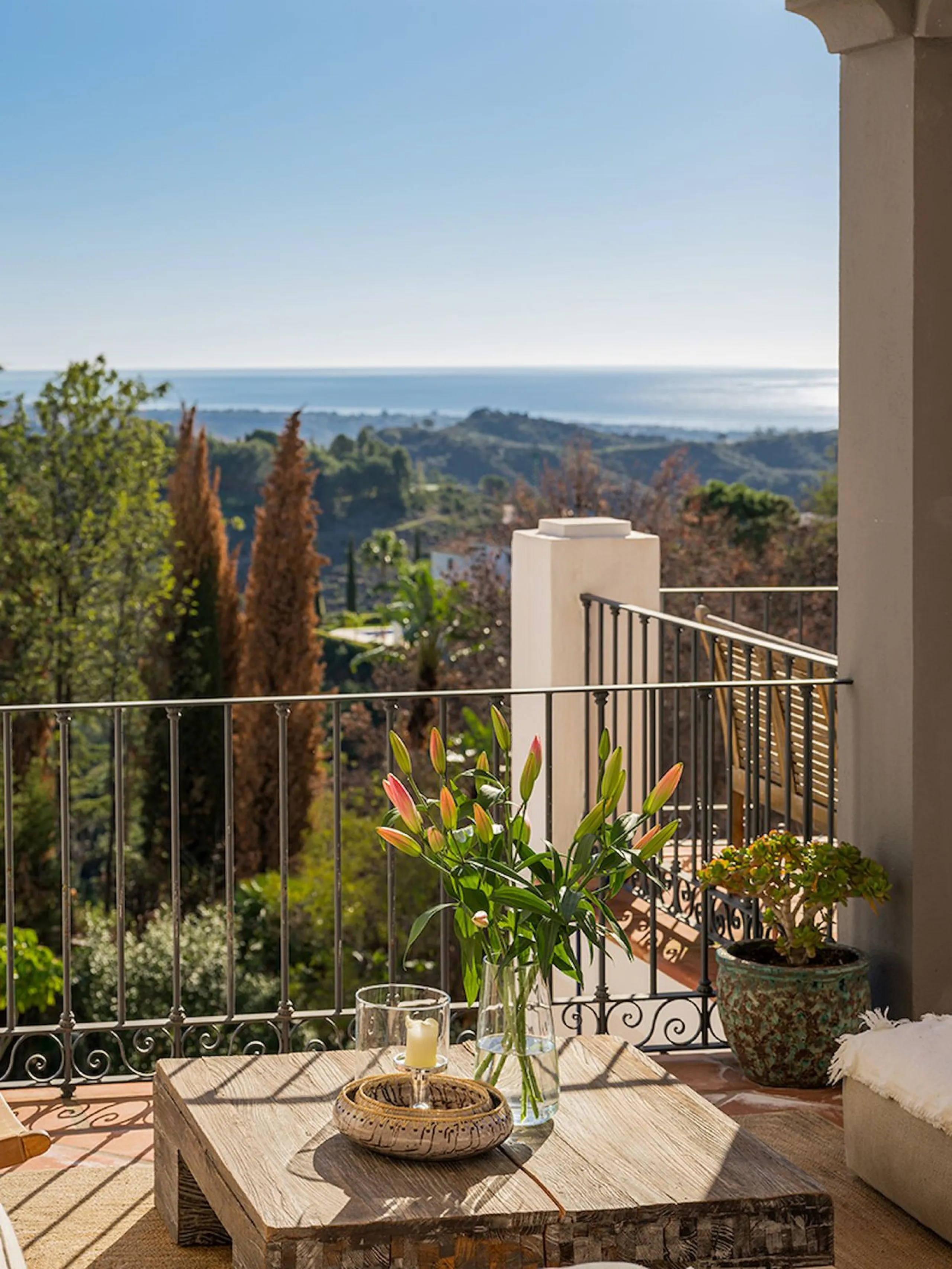 Exquisite Andalusian 4 bed luxury villa with lots of personality for sale in El Madroñal, Benahavis