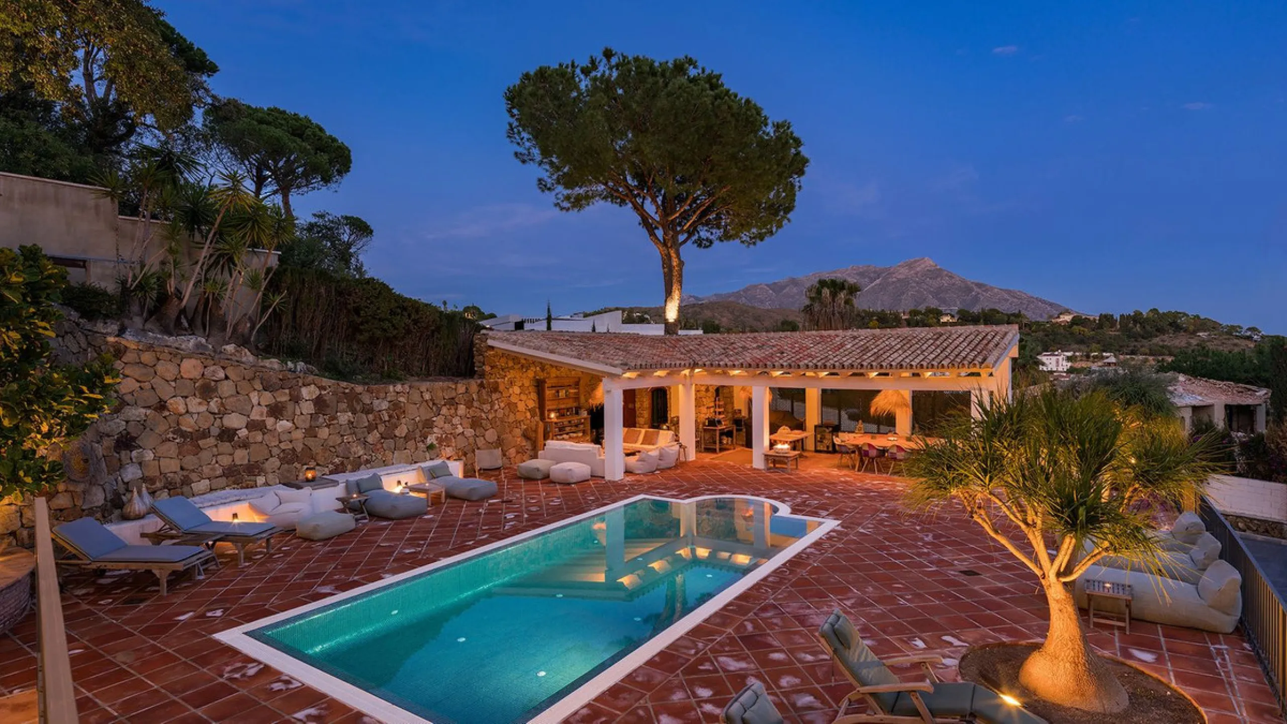 Exquisite Andalusian 4 bed luxury villa with lots of personality for sale in El Madroñal, Benahavis