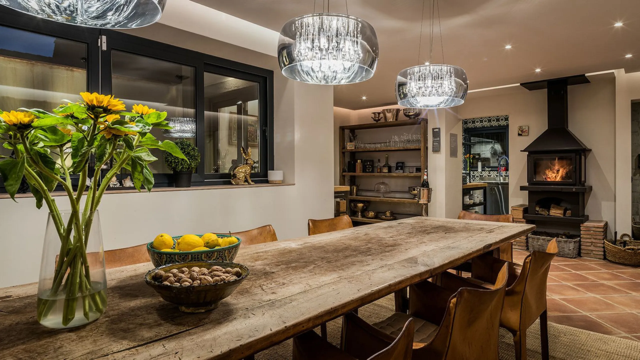 Exquisite Andalusian 4 bed luxury villa with lots of personality for sale in El Madroñal, Benahavis