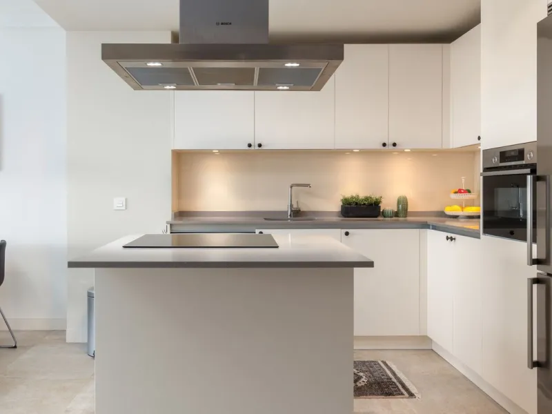 Exclusive modern apartment in Azalea Jardinana in La Cala with panoramic views of the sea and the whole of La Cala.