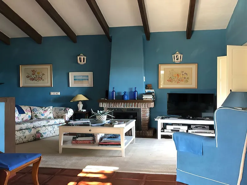 Immerse yourself in the captivating charm of this refined utterly peaceful country home, affording absolute privacy and breathtaking panoramic views, which unfold before you as far as the sea and the Sierra de Ronda. The beach, several golf courses, ridin