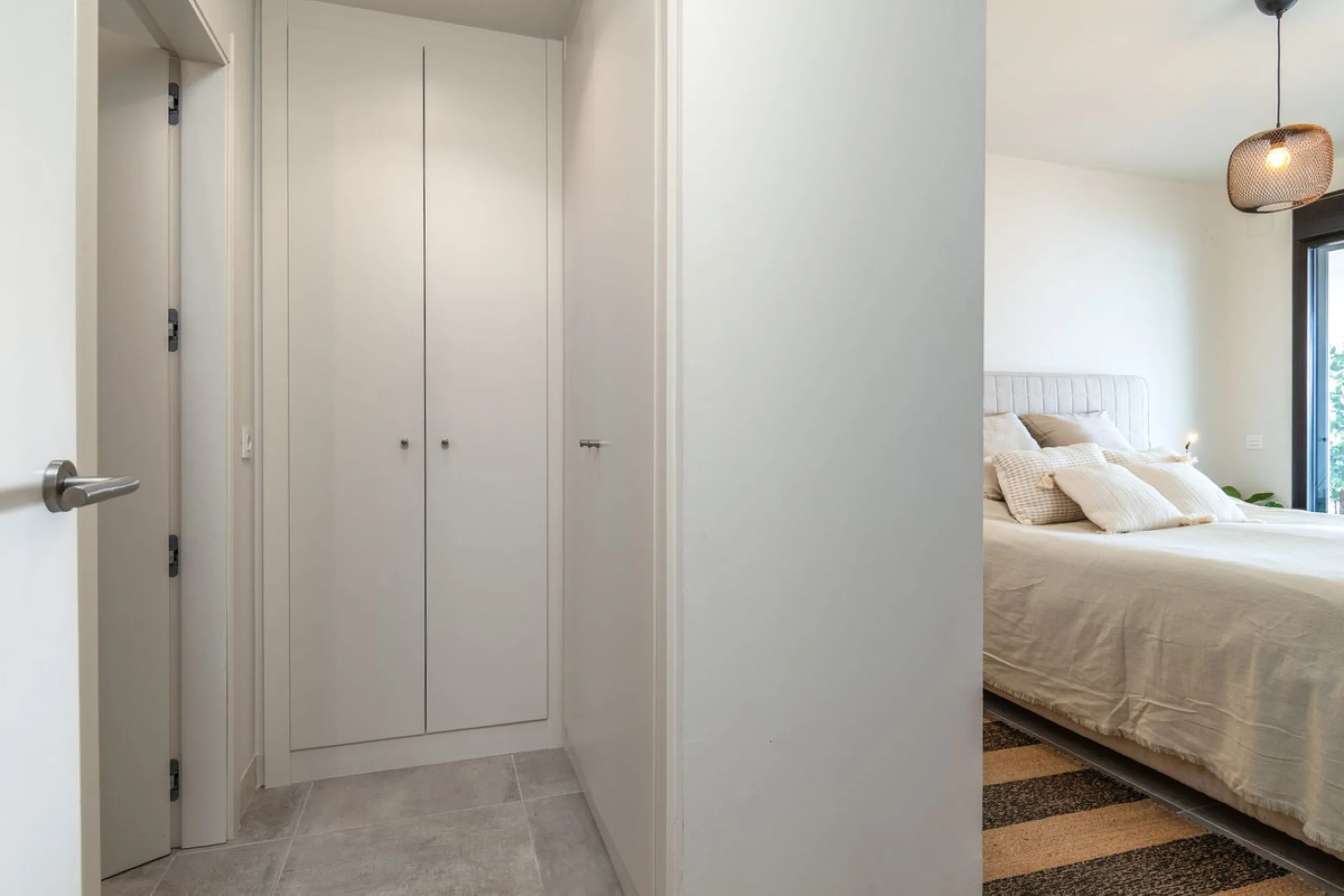 Exclusive modern apartment in Azalea Jardinana in La Cala with panoramic views of the sea and the whole of La Cala.