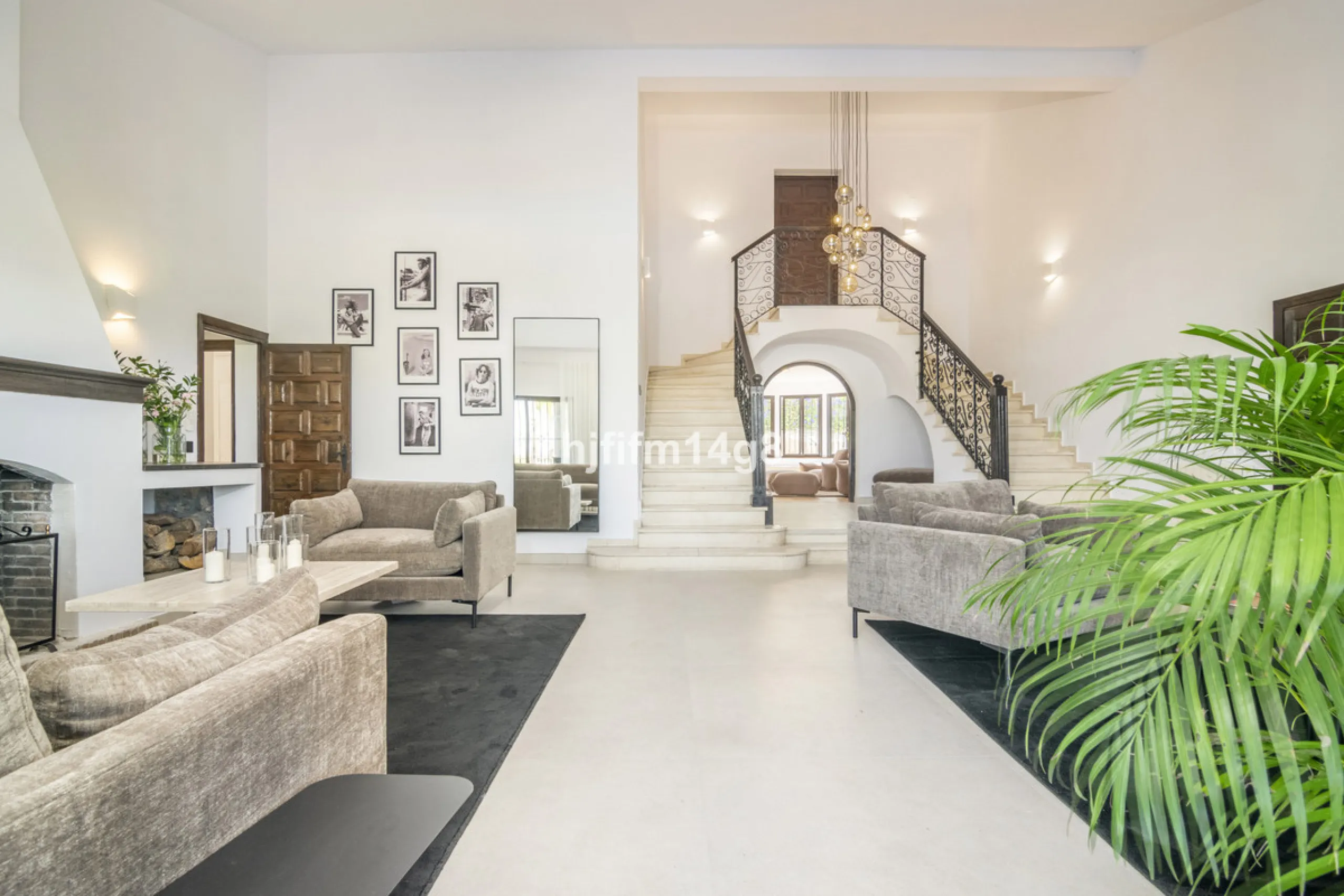 Welcome to this truly unique villa for sale located in San Pedro de Alcantara, where luxury meets traditional Andalusian style offering the best of both worlds. Entering this villa feels like a world of its own with unique features such as a private pickl