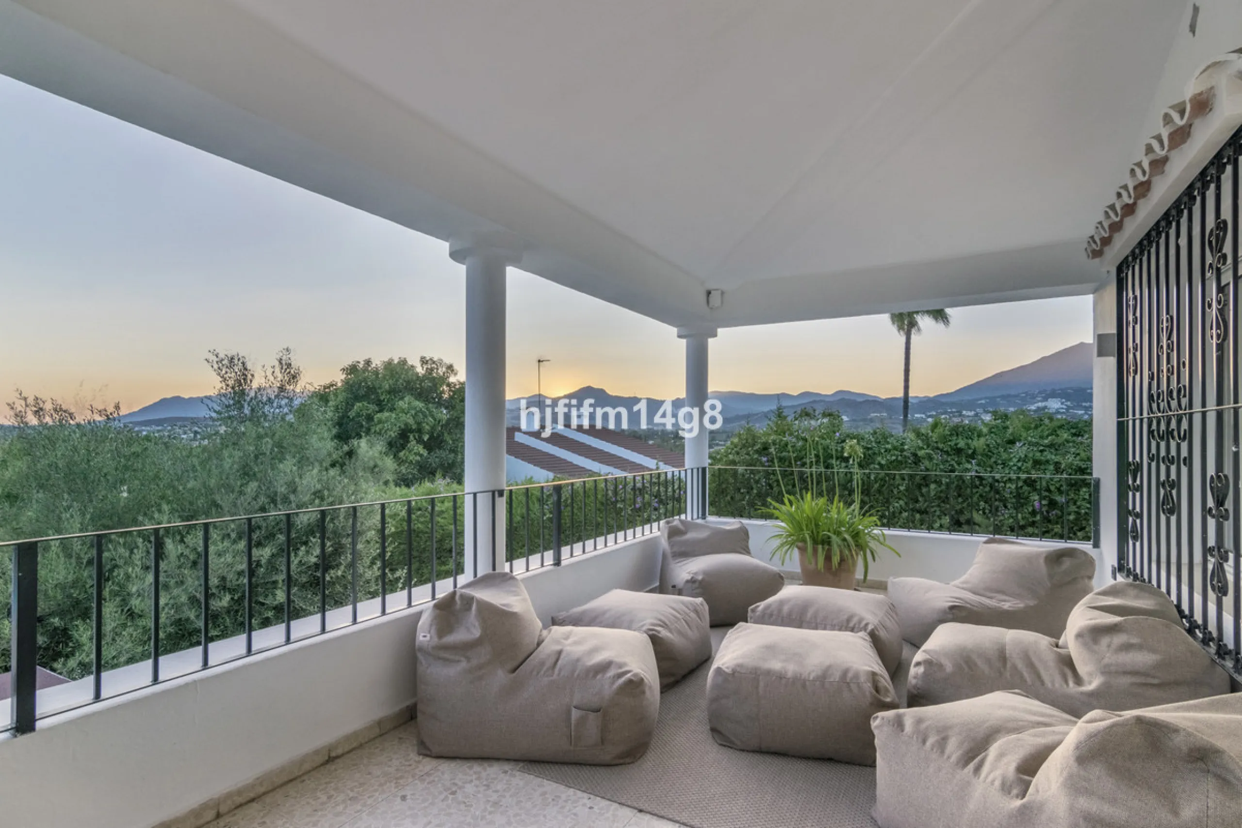 Welcome to this truly unique villa for sale located in San Pedro de Alcantara, where luxury meets traditional Andalusian style offering the best of both worlds. Entering this villa feels like a world of its own with unique features such as a private pickl