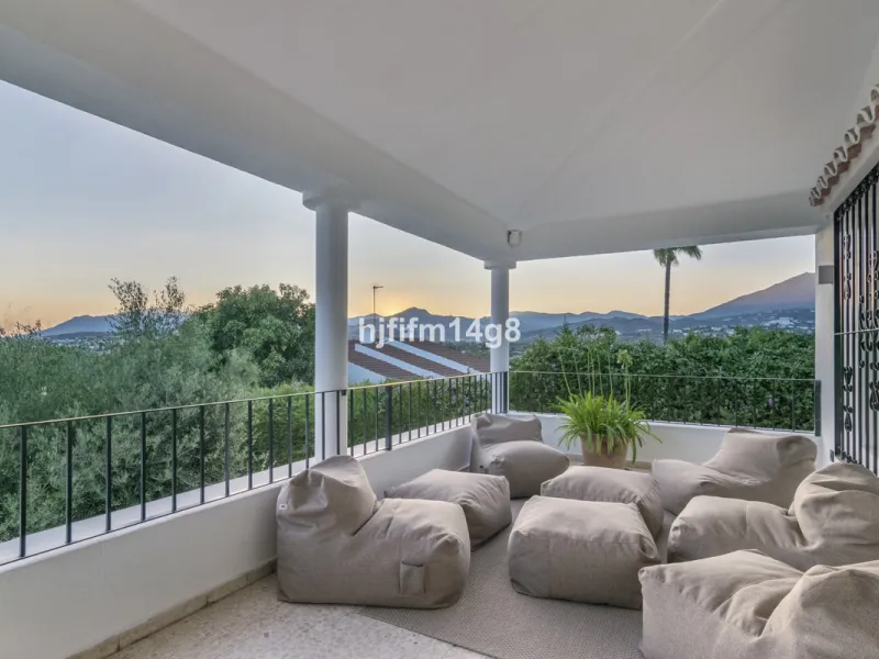 Welcome to this truly unique villa for sale located in San Pedro de Alcantara, where luxury meets traditional Andalusian style offering the best of both worlds. Entering this villa feels like a world of its own with unique features such as a private pickl