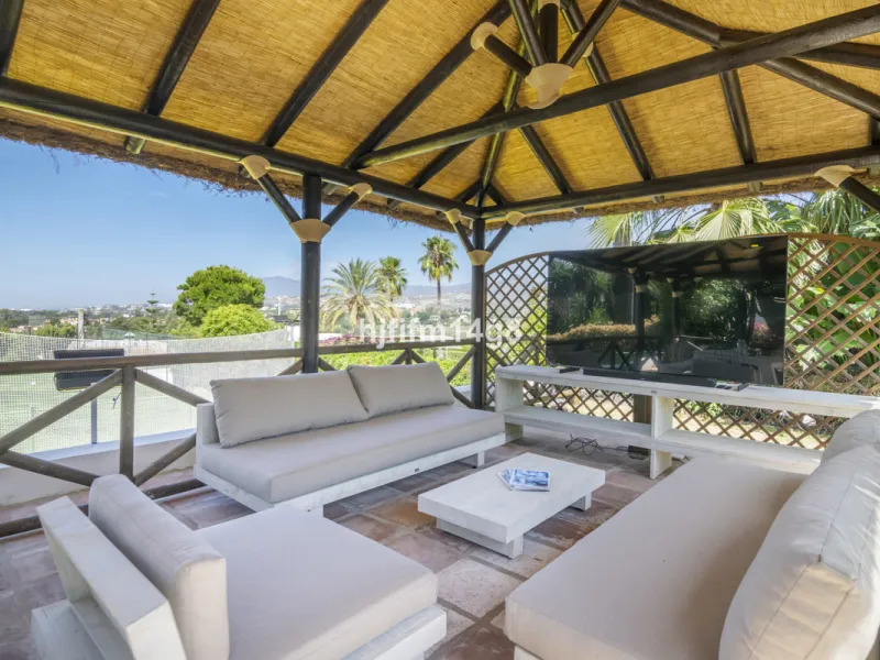 Welcome to this truly unique villa for sale located in San Pedro de Alcantara, where luxury meets traditional Andalusian style offering the best of both worlds. Entering this villa feels like a world of its own with unique features such as a private pickl