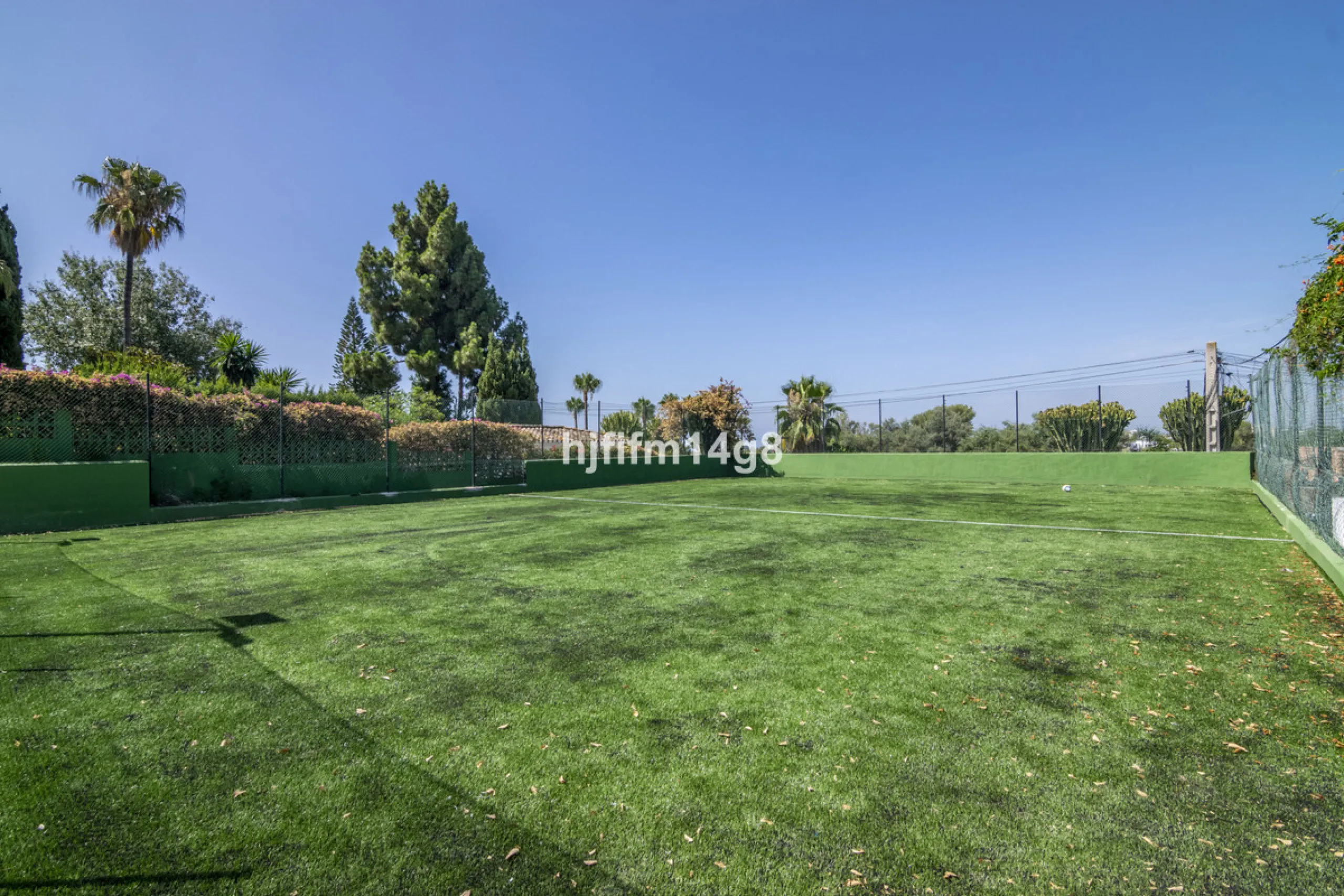 Welcome to this truly unique villa for sale located in San Pedro de Alcantara, where luxury meets traditional Andalusian style offering the best of both worlds. Entering this villa feels like a world of its own with unique features such as a private pickl