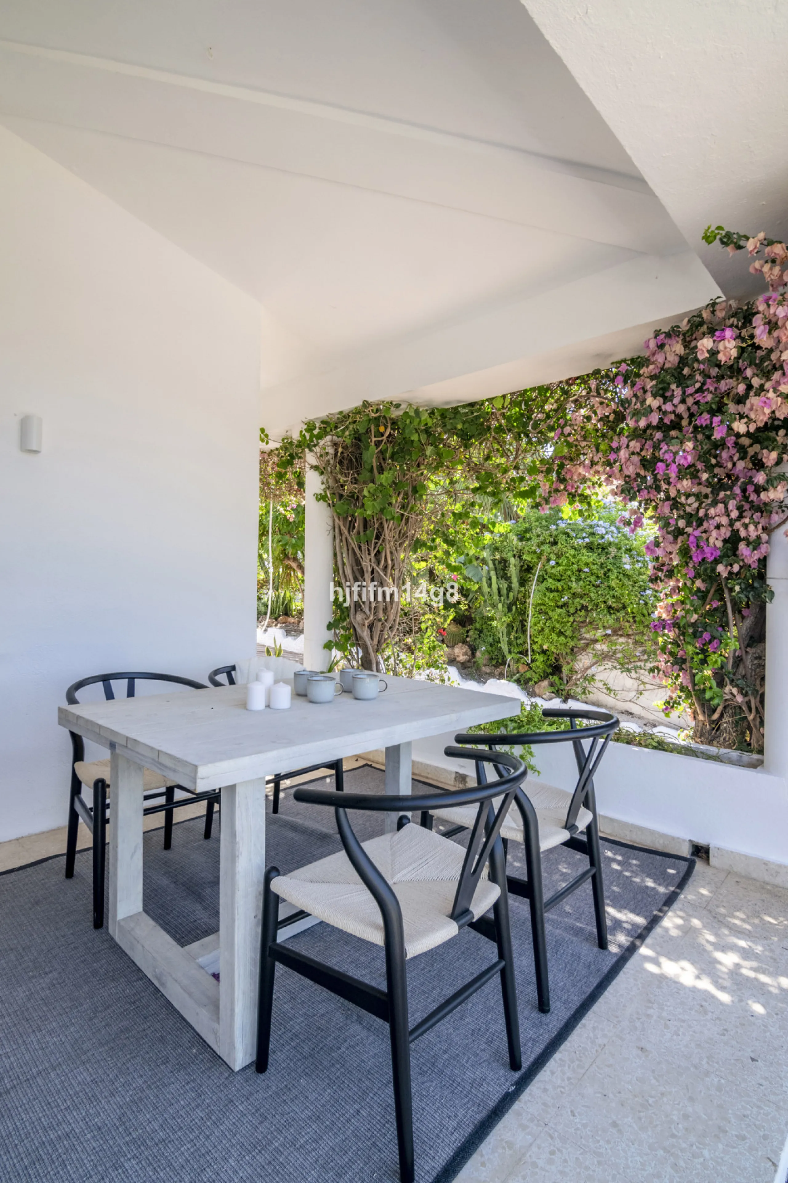 Welcome to this truly unique villa for sale located in San Pedro de Alcantara, where luxury meets traditional Andalusian style offering the best of both worlds. Entering this villa feels like a world of its own with unique features such as a private pickl