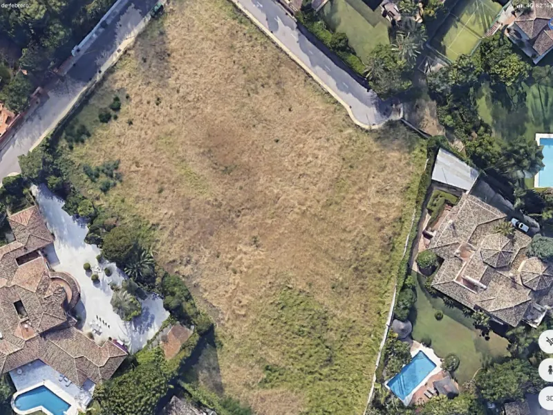 Plot for sale in Guadalmina Baja, near San Pedro de Alcantara Beach