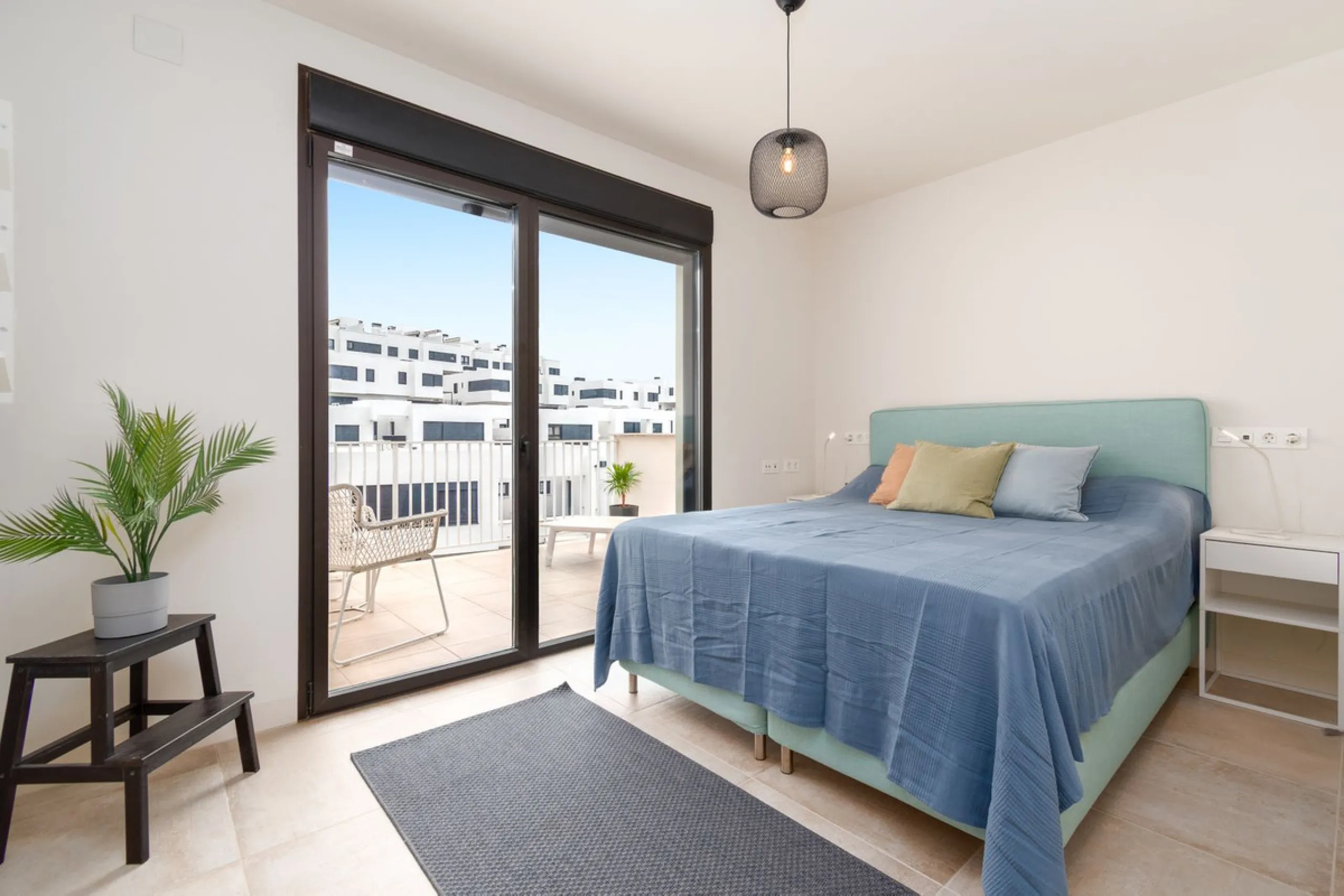 Exclusive modern apartment in Azalea Jardinana in La Cala with panoramic views of the sea and the whole of La Cala.