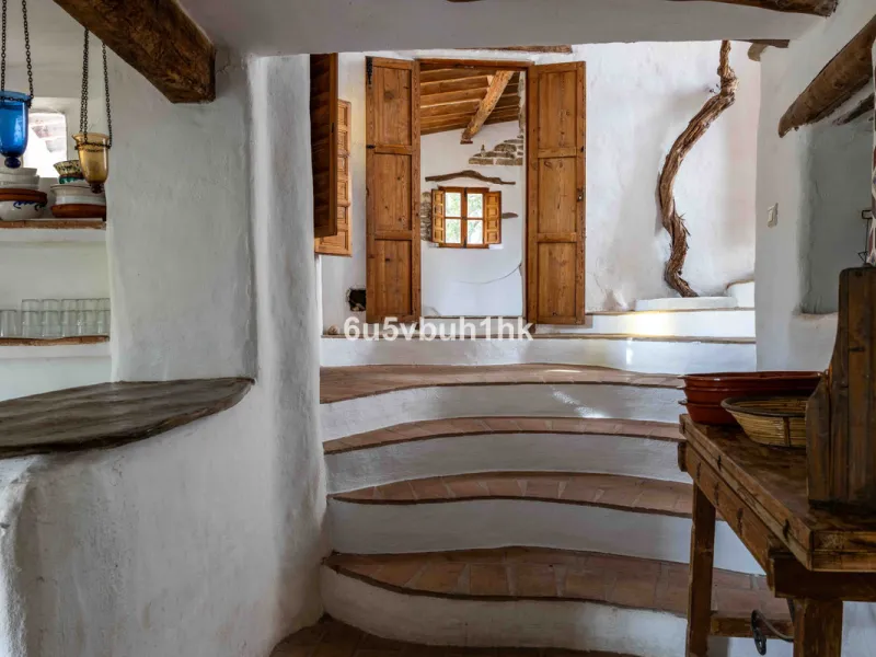 A very rare opportunity to purchase  a complete private village of 14 townhouses situated in what was once a functioning white countryside hamlet overlooking the lake with a lovely cobbled street leading to each house. These beautiful rustic style houses 