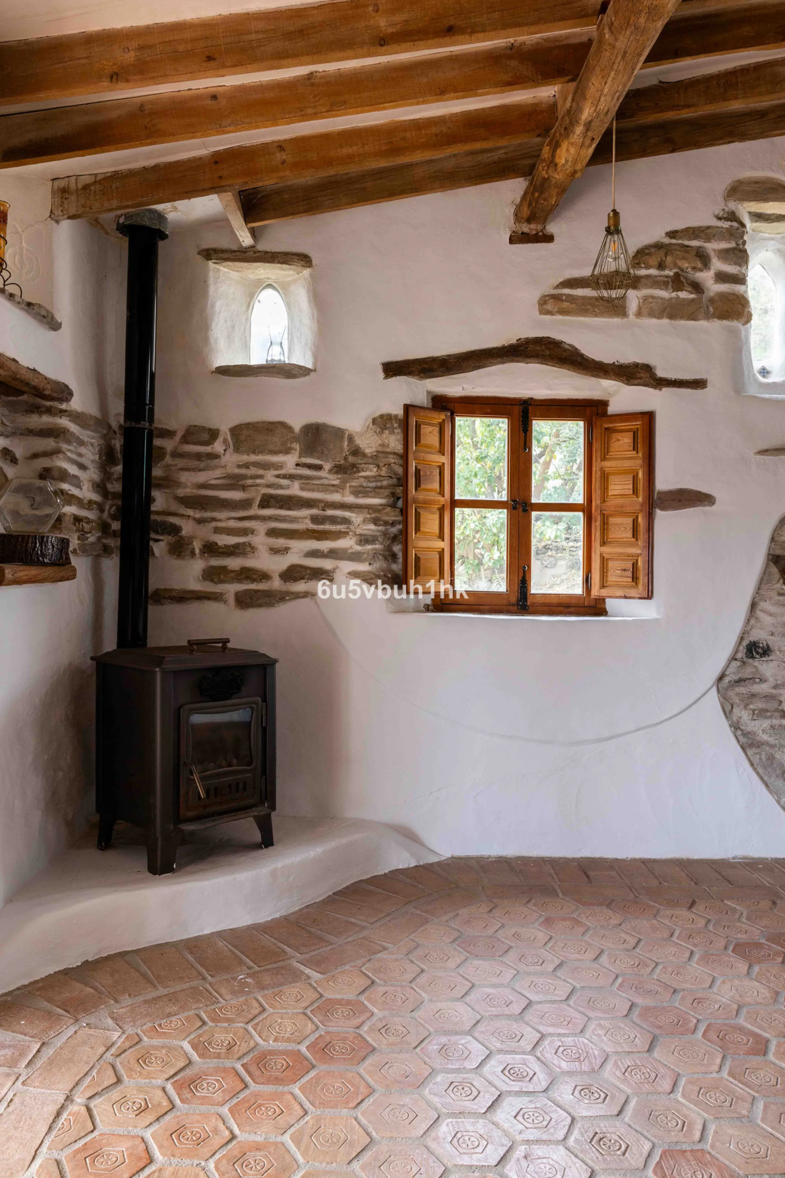 A very rare opportunity to purchase  a complete private village of 14 townhouses situated in what was once a functioning white countryside hamlet overlooking the lake with a lovely cobbled street leading to each house. These beautiful rustic style houses 