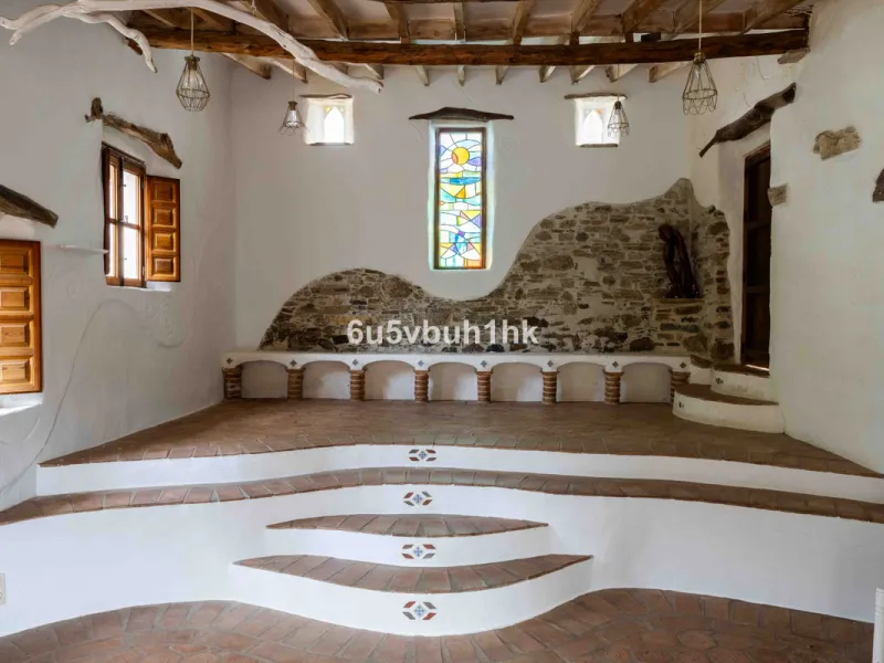 A very rare opportunity to purchase  a complete private village of 14 townhouses situated in what was once a functioning white countryside hamlet overlooking the lake with a lovely cobbled street leading to each house. These beautiful rustic style houses 