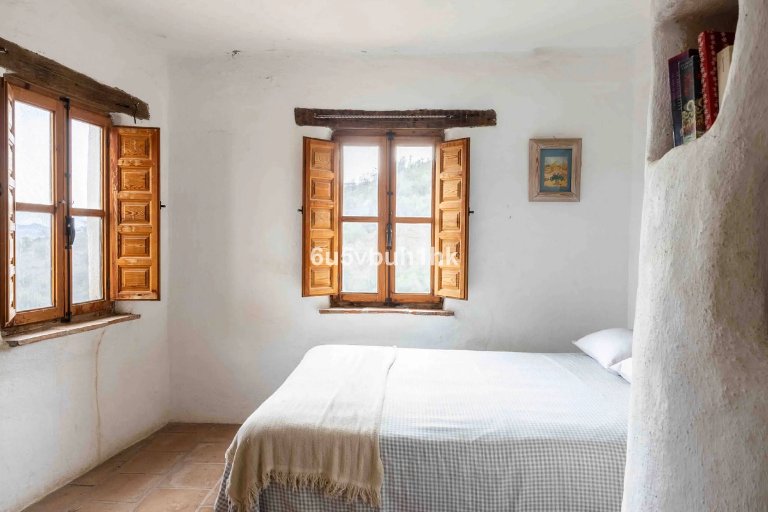 A very rare opportunity to purchase  a complete private village of 14 townhouses situated in what was once a functioning white countryside hamlet overlooking the lake with a lovely cobbled street leading to each house. These beautiful rustic style houses 