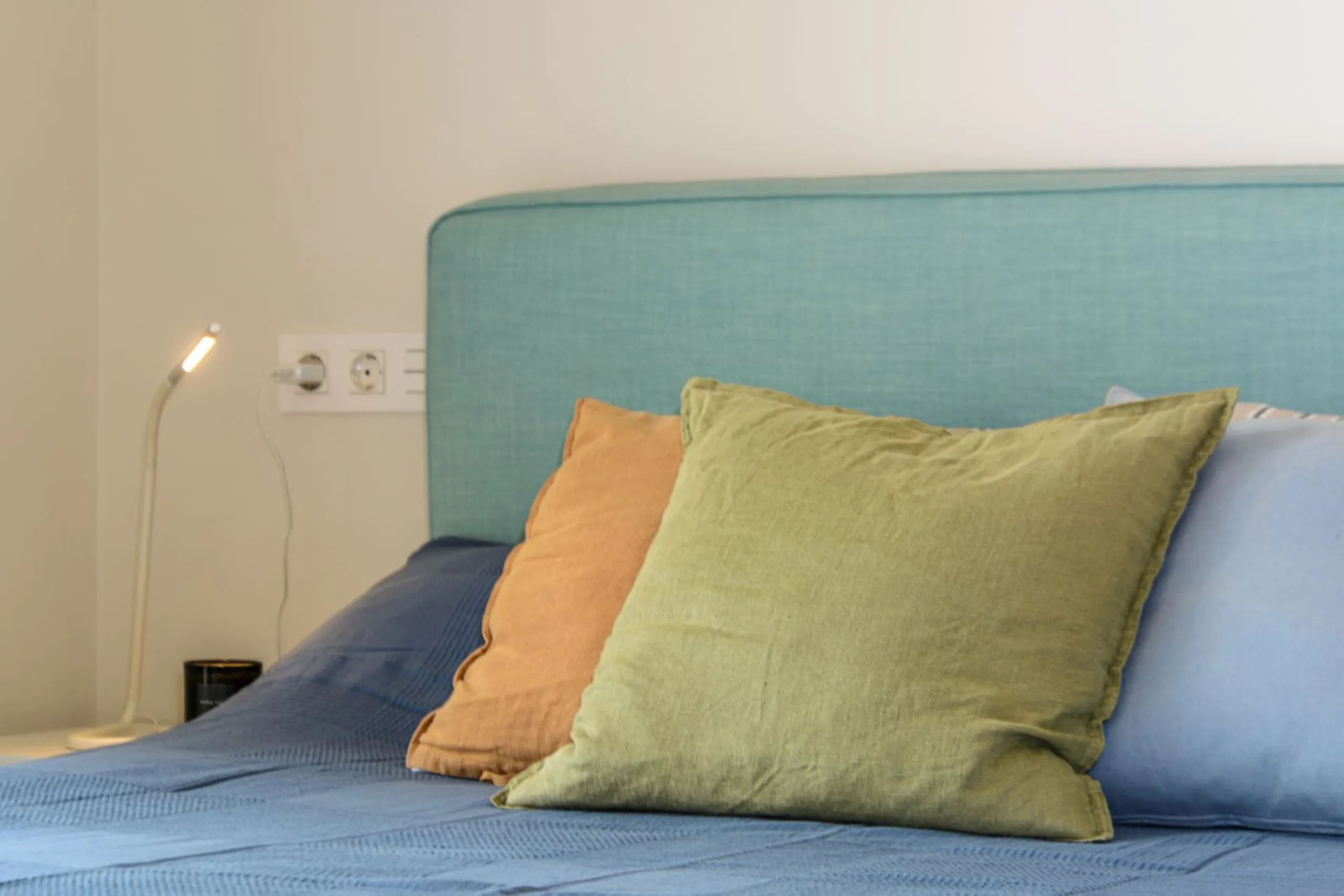 Exclusive modern apartment in Azalea Jardinana in La Cala with panoramic views of the sea and the whole of La Cala.