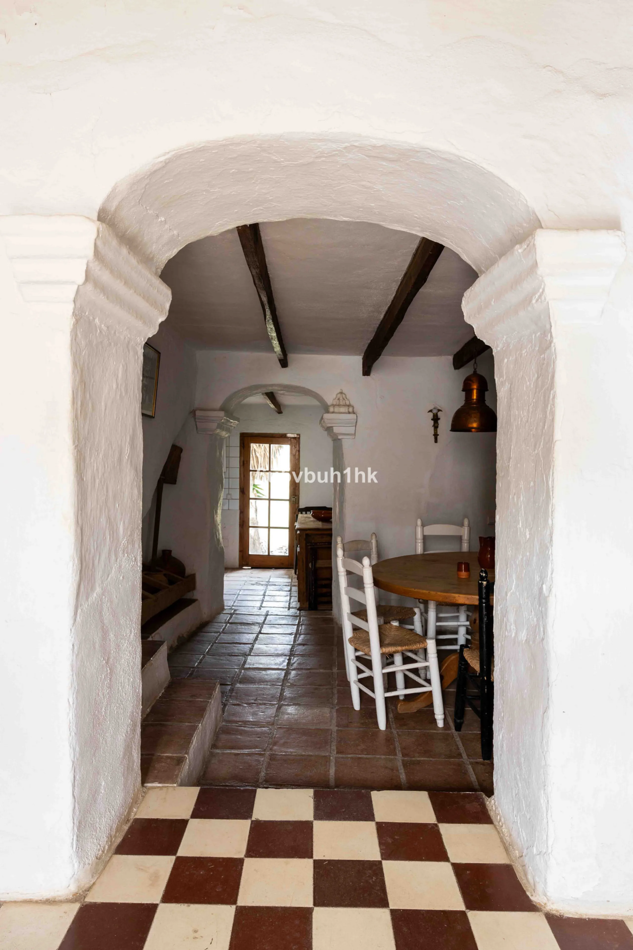 A very rare opportunity to purchase  a complete private village of 14 townhouses situated in what was once a functioning white countryside hamlet overlooking the lake with a lovely cobbled street leading to each house. These beautiful rustic style houses 