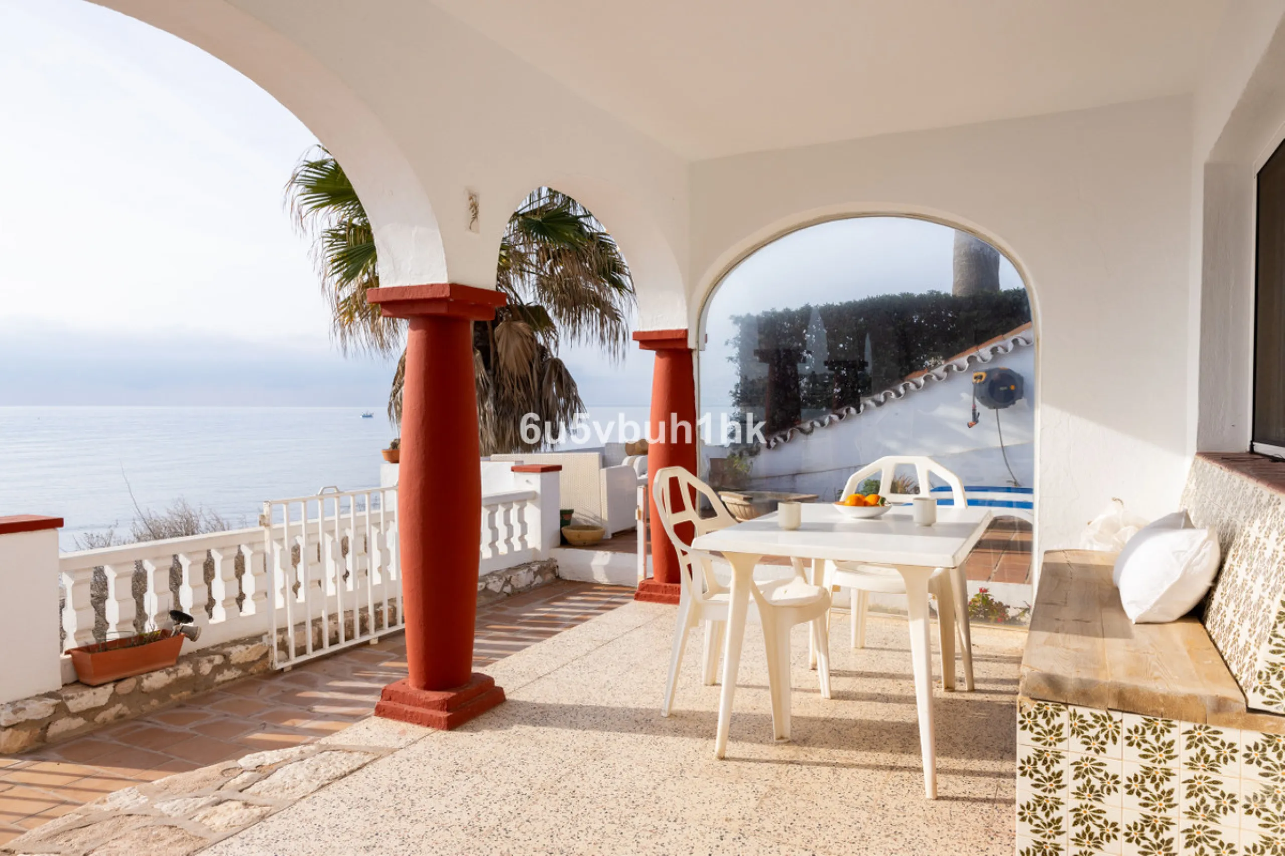 House - Detached Villa в продаже в Mijas, Málaga. В доме 4 спален и 4 ванных комнат. Площадь дома 315 м². Площадь участка 577 м²