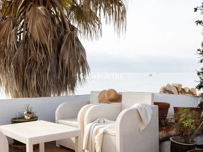 House - Detached Villa в продаже в Mijas, Málaga. В доме 4 спален и 4 ванных комнат. Площадь дома 315 м². Площадь участка 577 м²