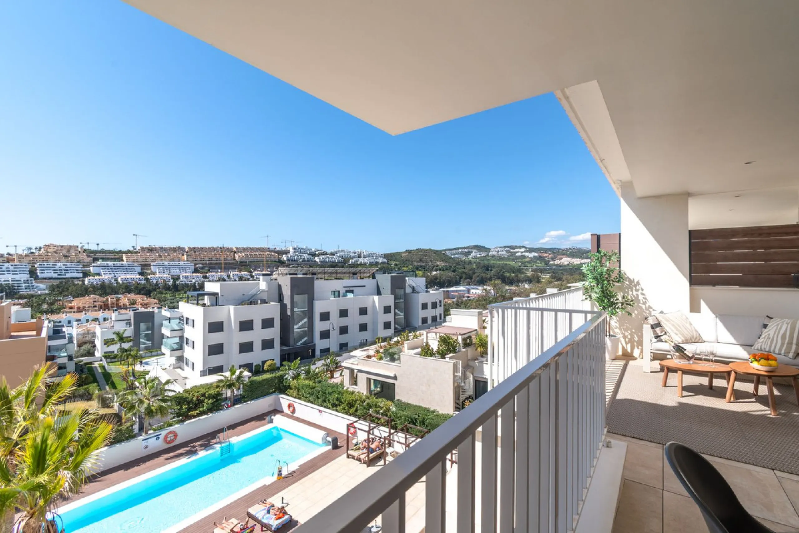 Exclusive modern apartment in Azalea Jardinana in La Cala with panoramic views of the sea and the whole of La Cala.