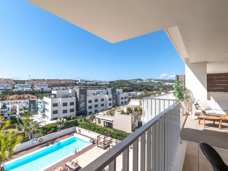 Exclusive modern apartment in Azalea Jardinana in La Cala with panoramic views of the sea and the whole of La Cala.