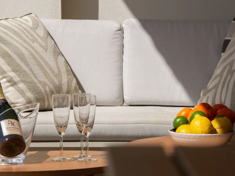 Exclusive modern apartment in Azalea Jardinana in La Cala with panoramic views of the sea and the whole of La Cala.