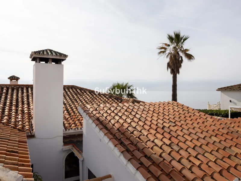 House - Detached Villa в продаже в Mijas, Málaga. В доме 4 спален и 4 ванных комнат. Площадь дома 315 м². Площадь участка 577 м²