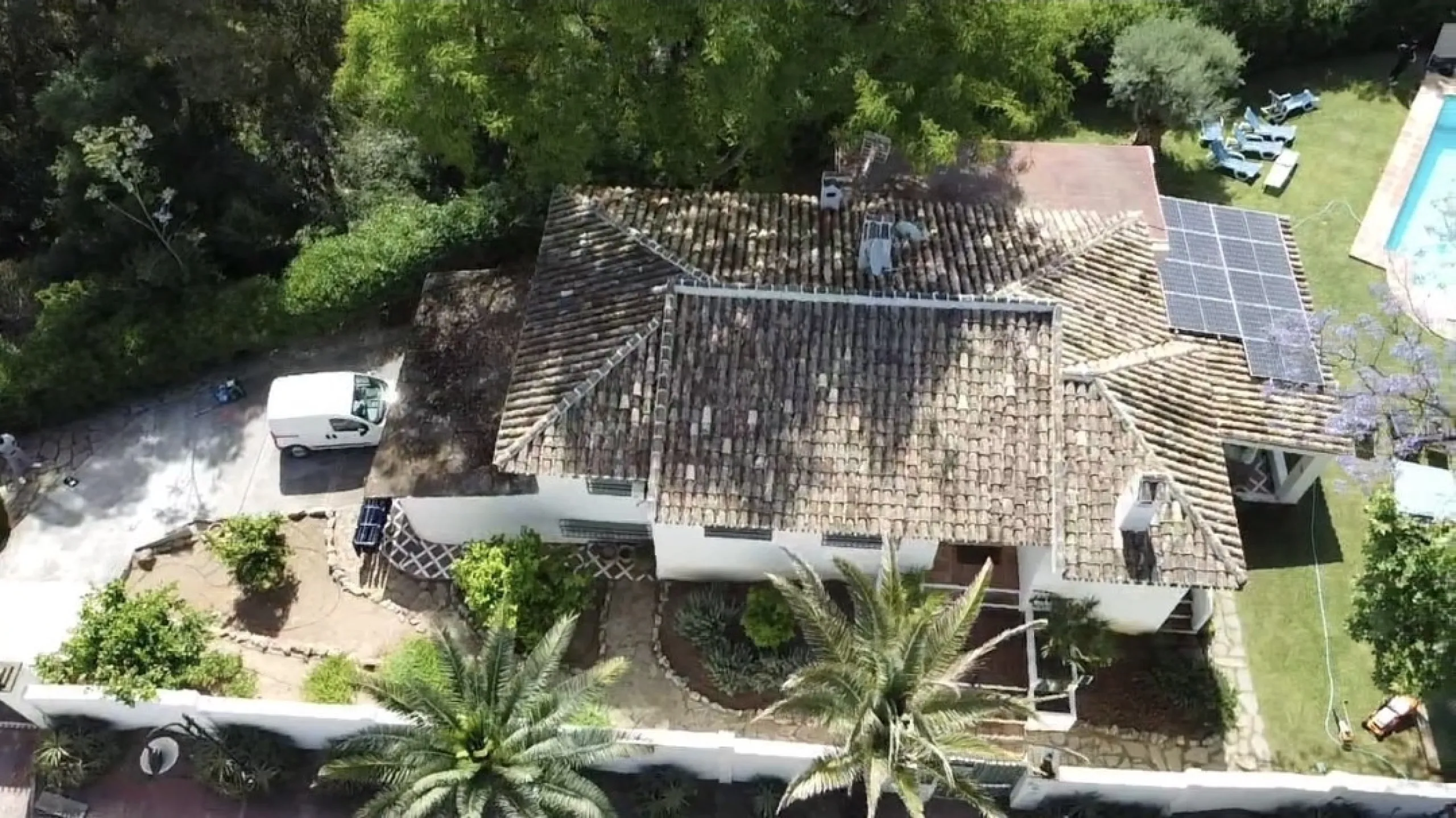 House - Detached Villa в продаже в Marbella, Málaga. В доме 5 спален и 3 ванных комнат. Площадь дома 295 м². Площадь участка 1000 м²