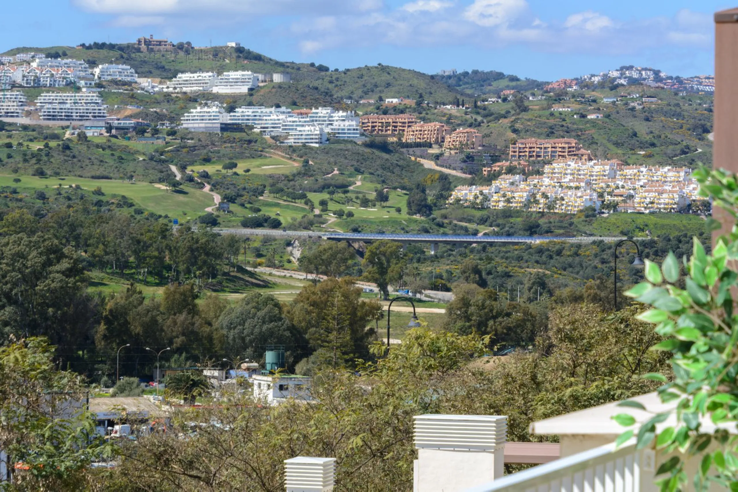 Exclusive modern apartment in Azalea Jardinana in La Cala with panoramic views of the sea and the whole of La Cala.