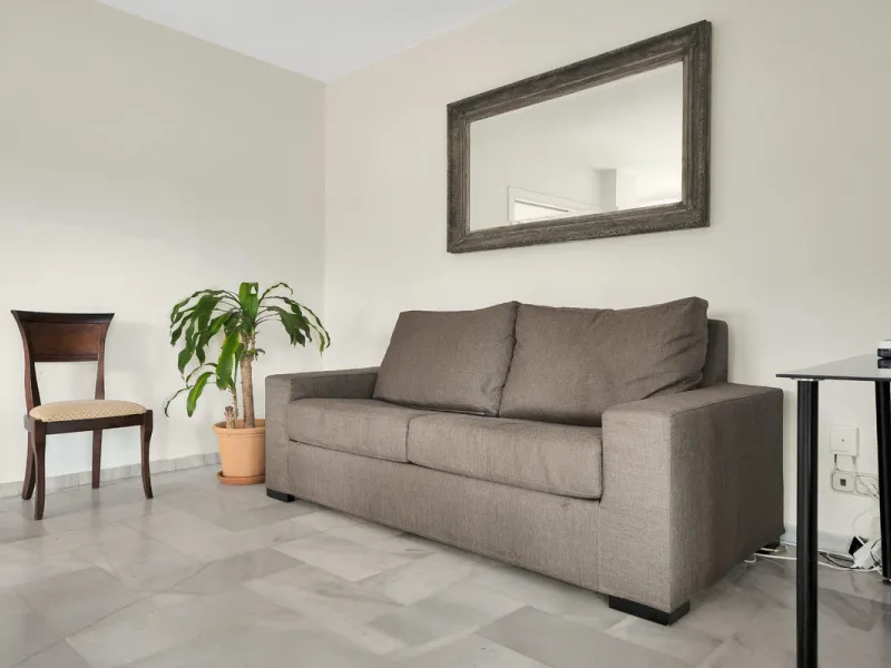 House - Detached Villa в продаже в Marbella, Málaga. В доме 5 спален и 3 ванных комнат. Площадь дома 295 м². Площадь участка 1000 м²