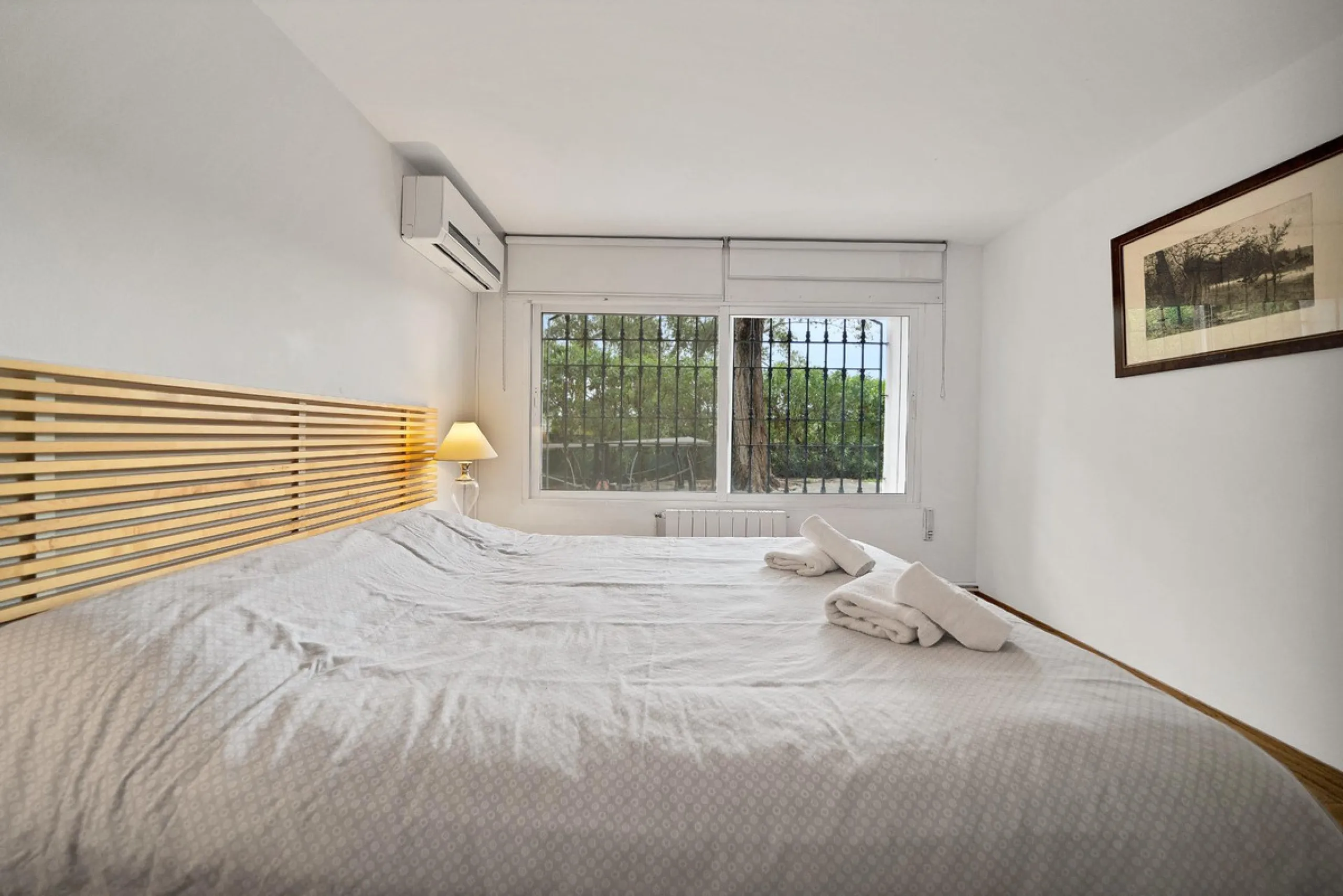 House - Detached Villa в продаже в Marbella, Málaga. В доме 5 спален и 3 ванных комнат. Площадь дома 295 м². Площадь участка 1000 м²