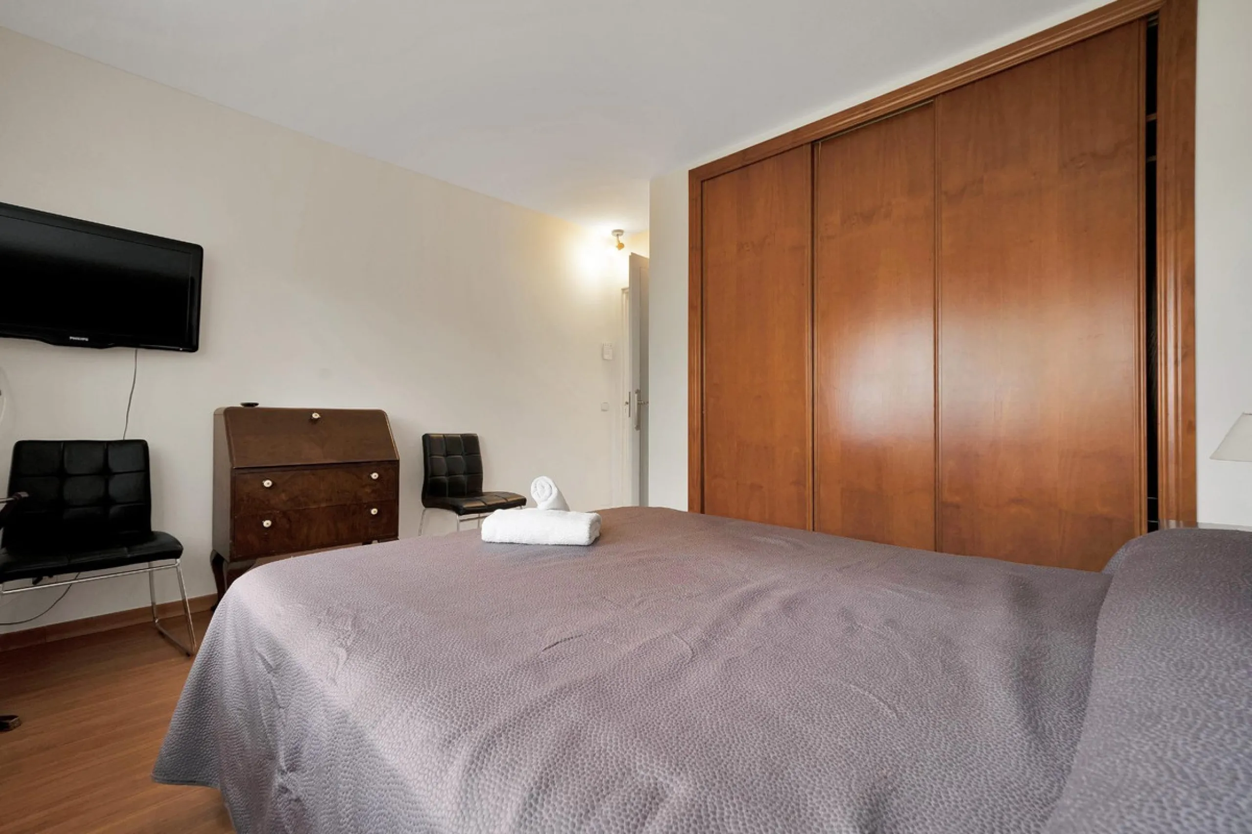 House - Detached Villa в продаже в Marbella, Málaga. В доме 5 спален и 3 ванных комнат. Площадь дома 295 м². Площадь участка 1000 м²